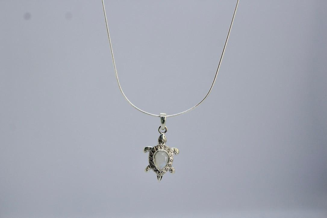 Moonlit Shell 925 Silver Earrings and Pendant Set - Shineers