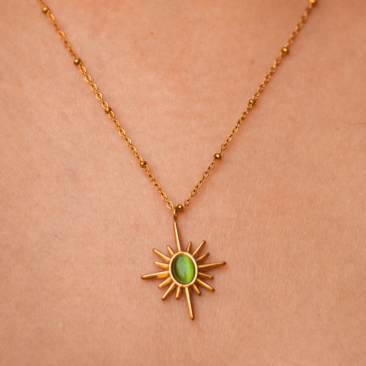 Shineers Sun Necklace