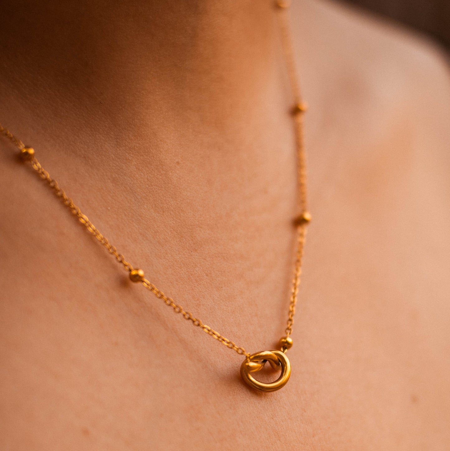 Dainty Knot Necklace