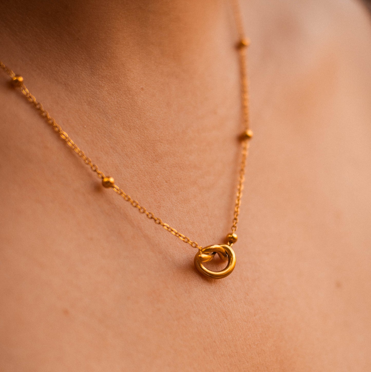Dainty Knot Necklace