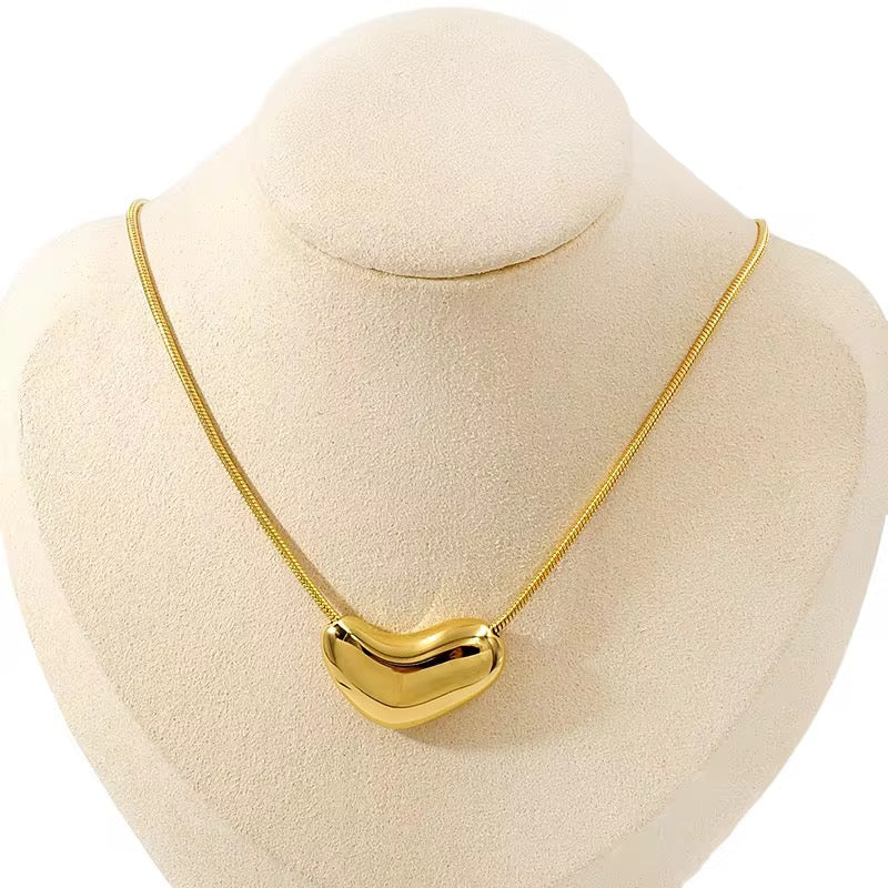 Amelia Heart Pendant Necklace