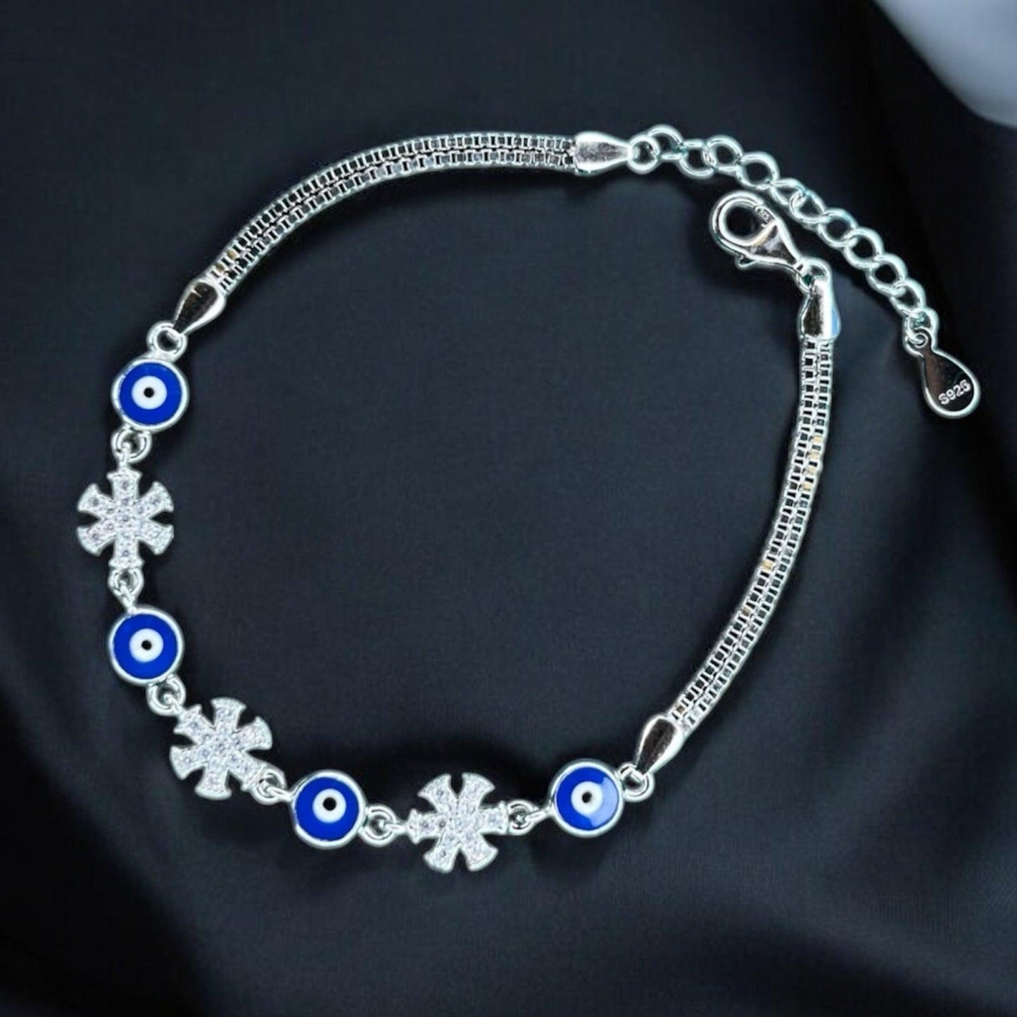 Selena Shield 925 Silver Bracelet - Shineers