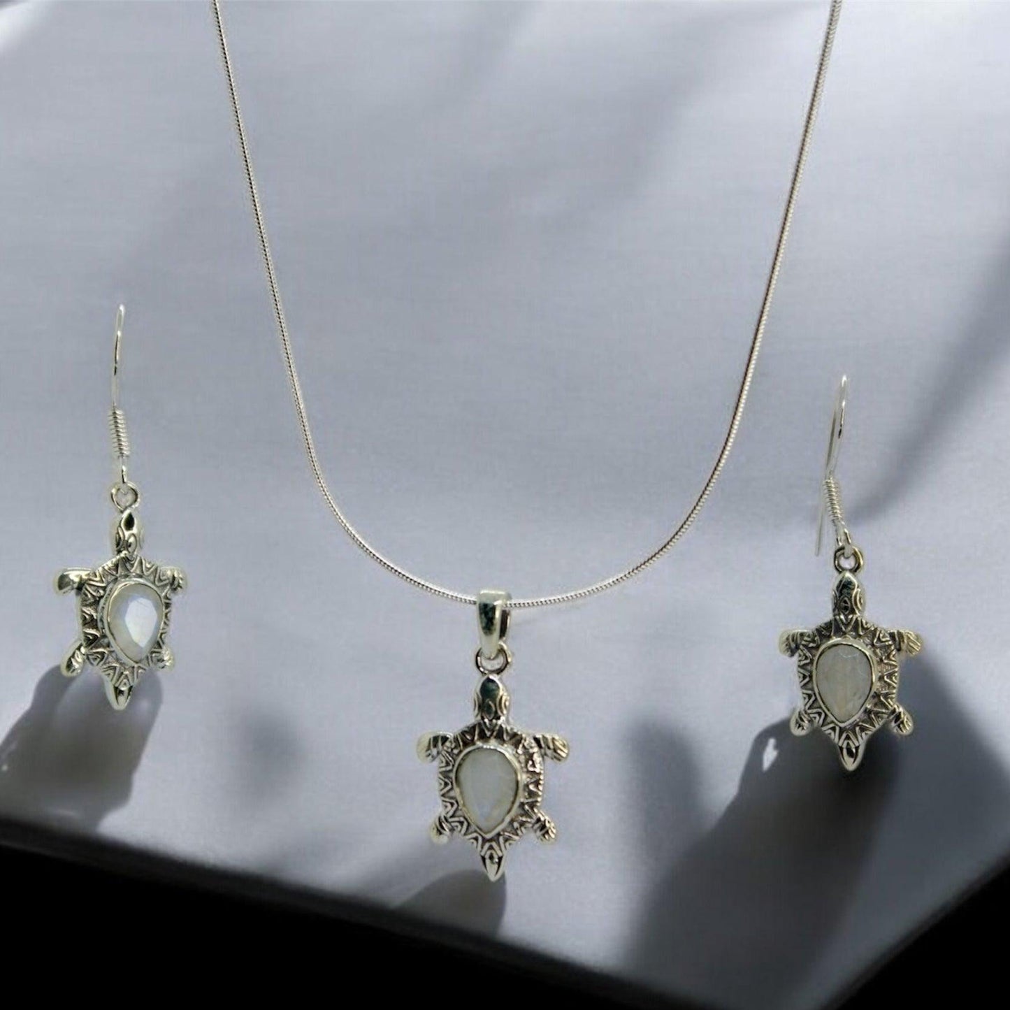Moonlit Shell 925 Silver Earrings and Pendant Set - Shineers