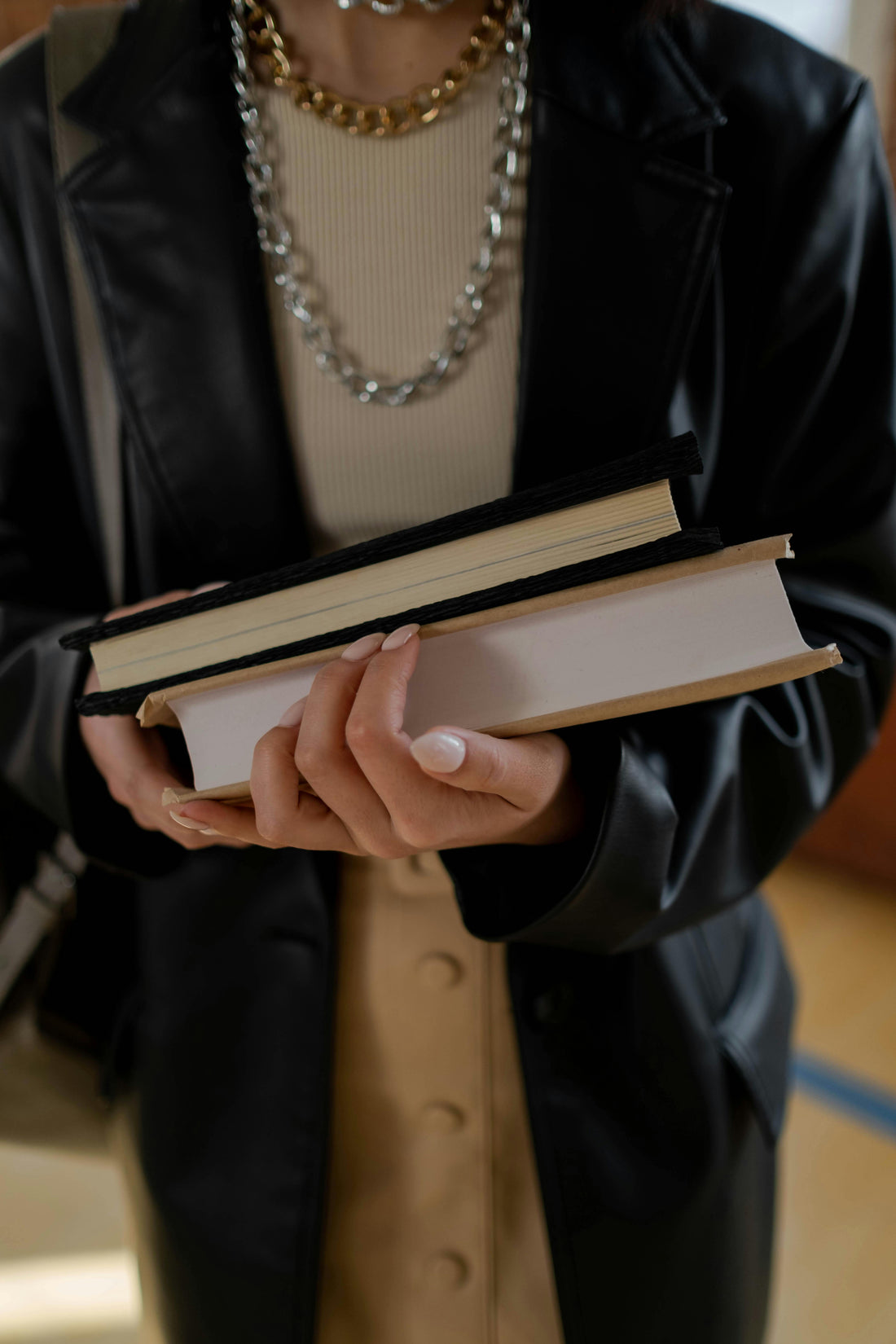 10 Must-Have Jewelry Pieces for First-Year College Girls on a Budget