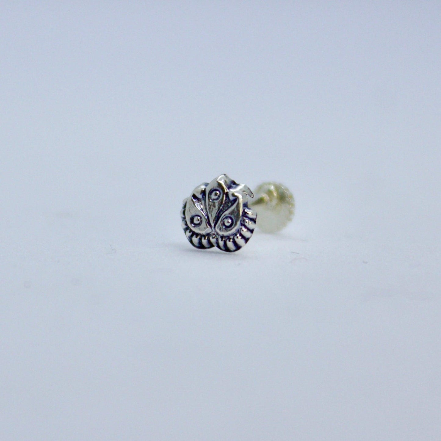 Kamal 925 Silver Nose Pin - Shineers