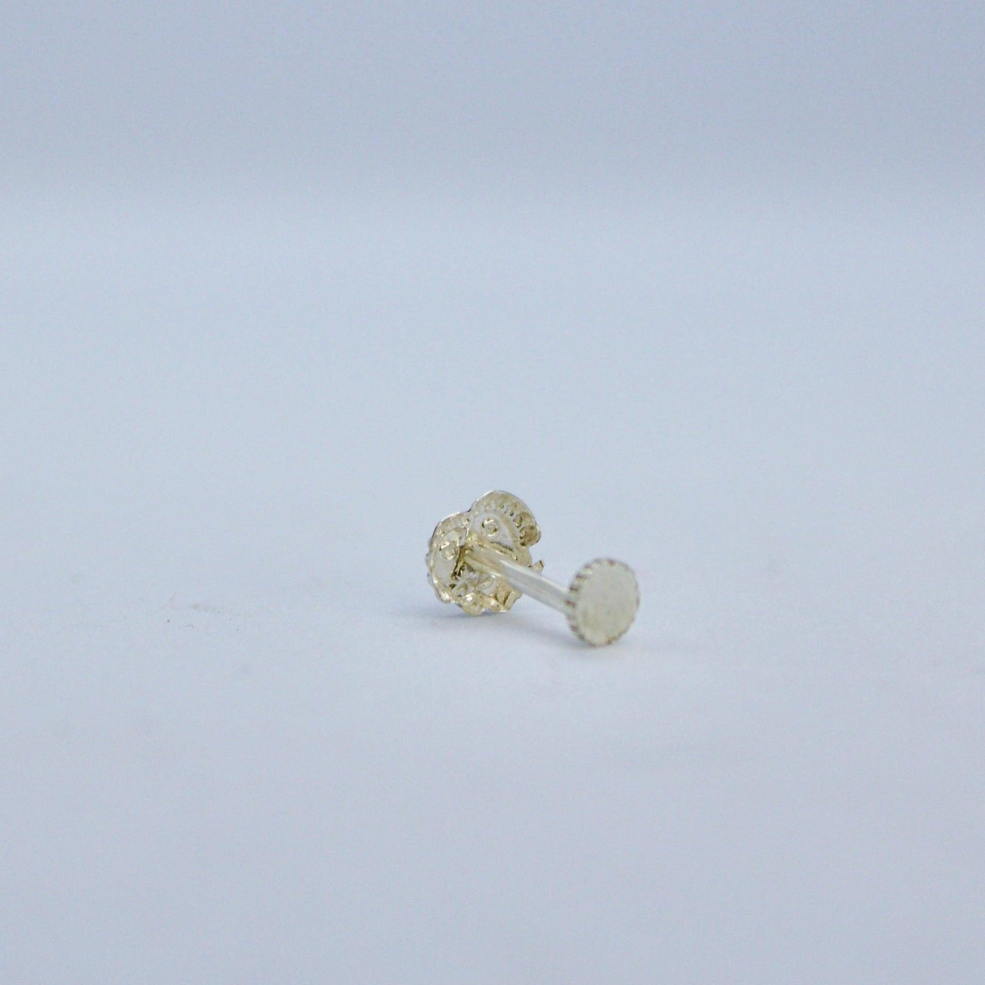 Kamal 925 Silver Nose Pin - Shineers