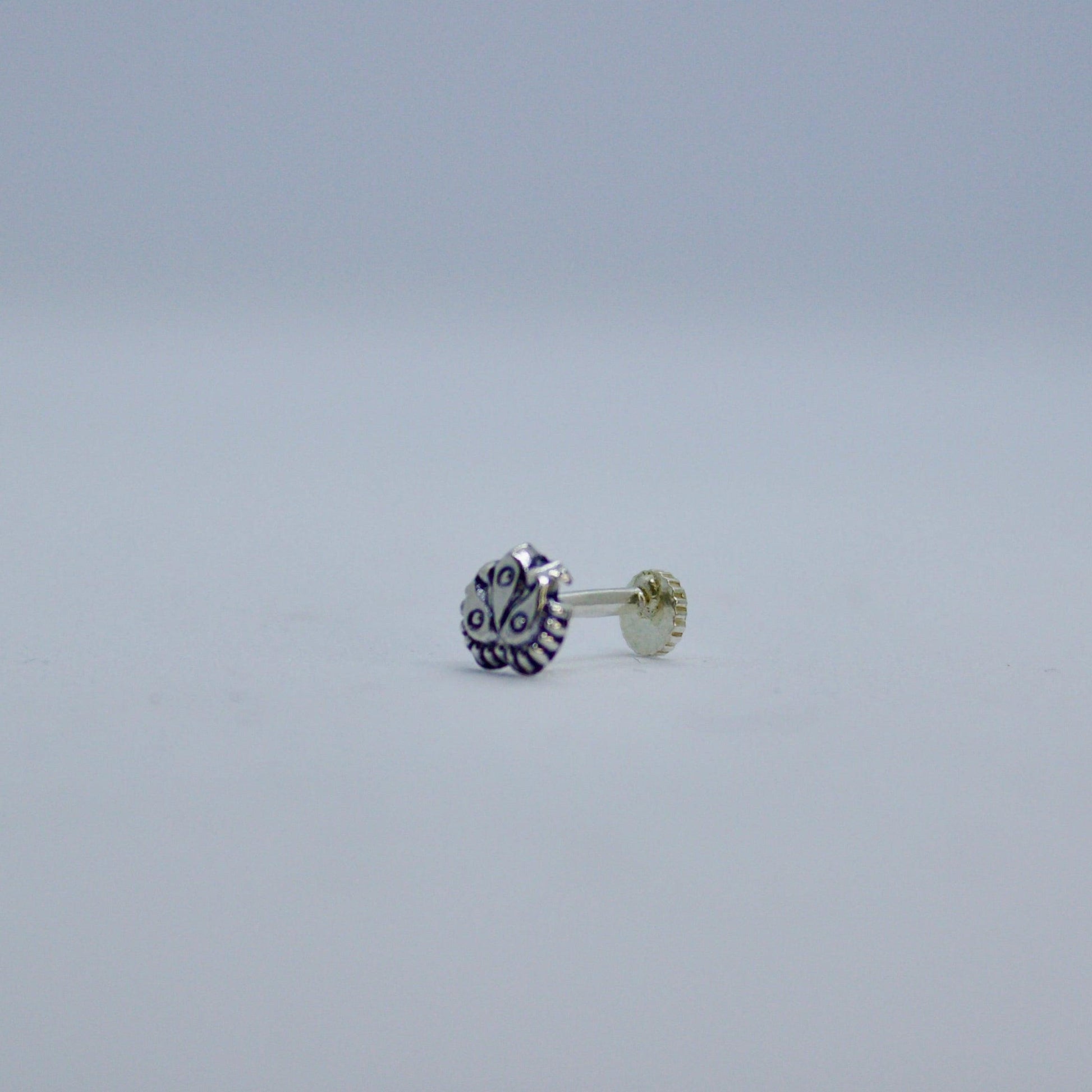 Kamal 925 Silver Nose Pin - Shineers