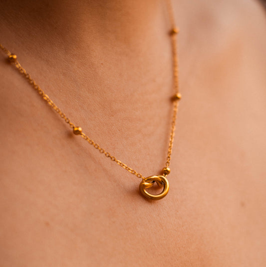 Dainty Knot Necklace