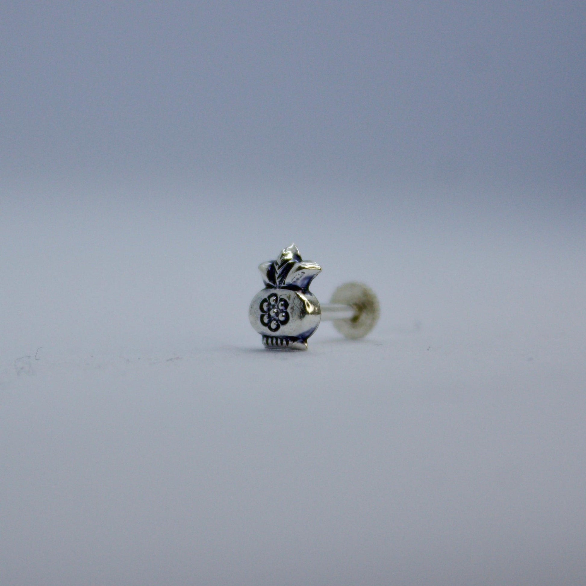 Kalash 925 Silver Oxidised Nose Pin - Shineers