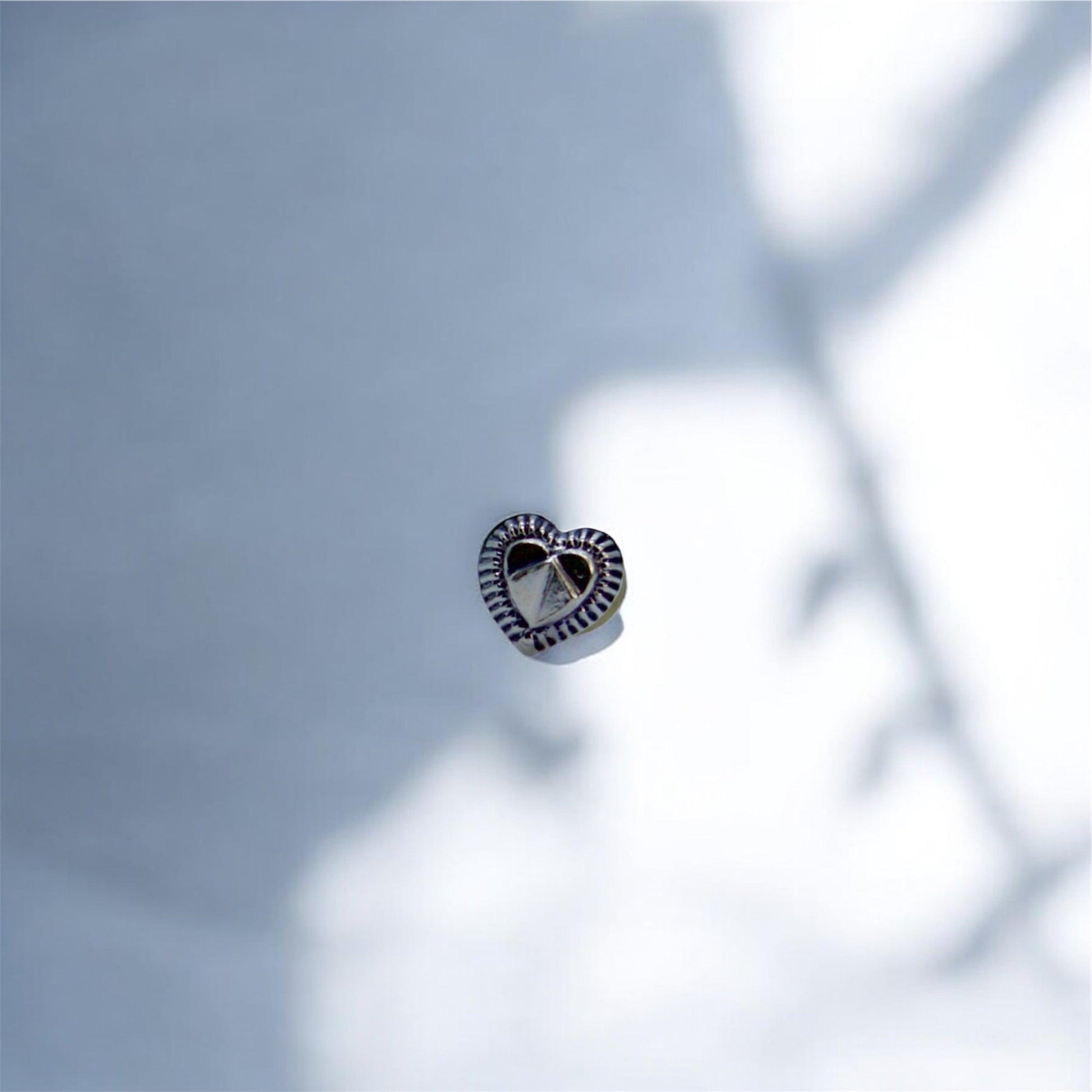 Ishq 925 Silver Oxidised Nose Pin - Shineers