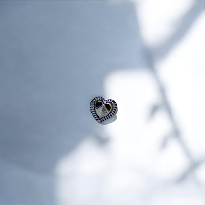 Ishq 925 Silver Oxidised Nose Pin - Shineers