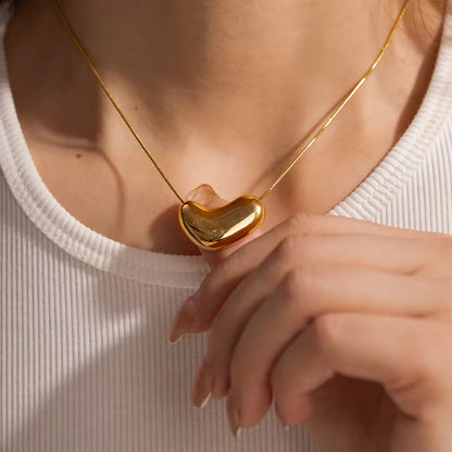 Amelia Heart Pendant Necklace