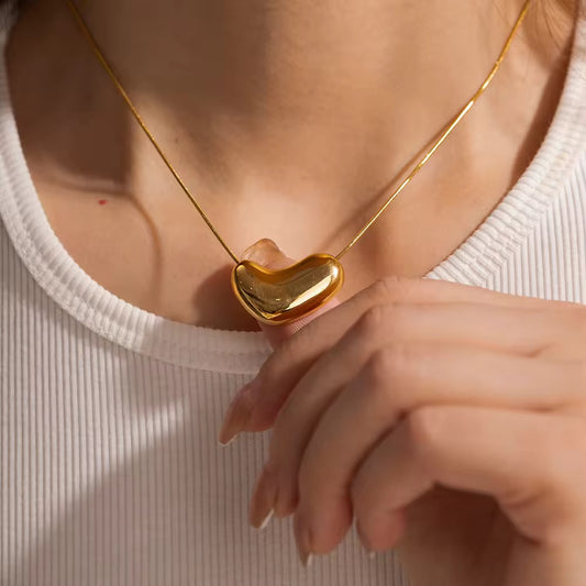 Amelia Heart Pendant Necklace