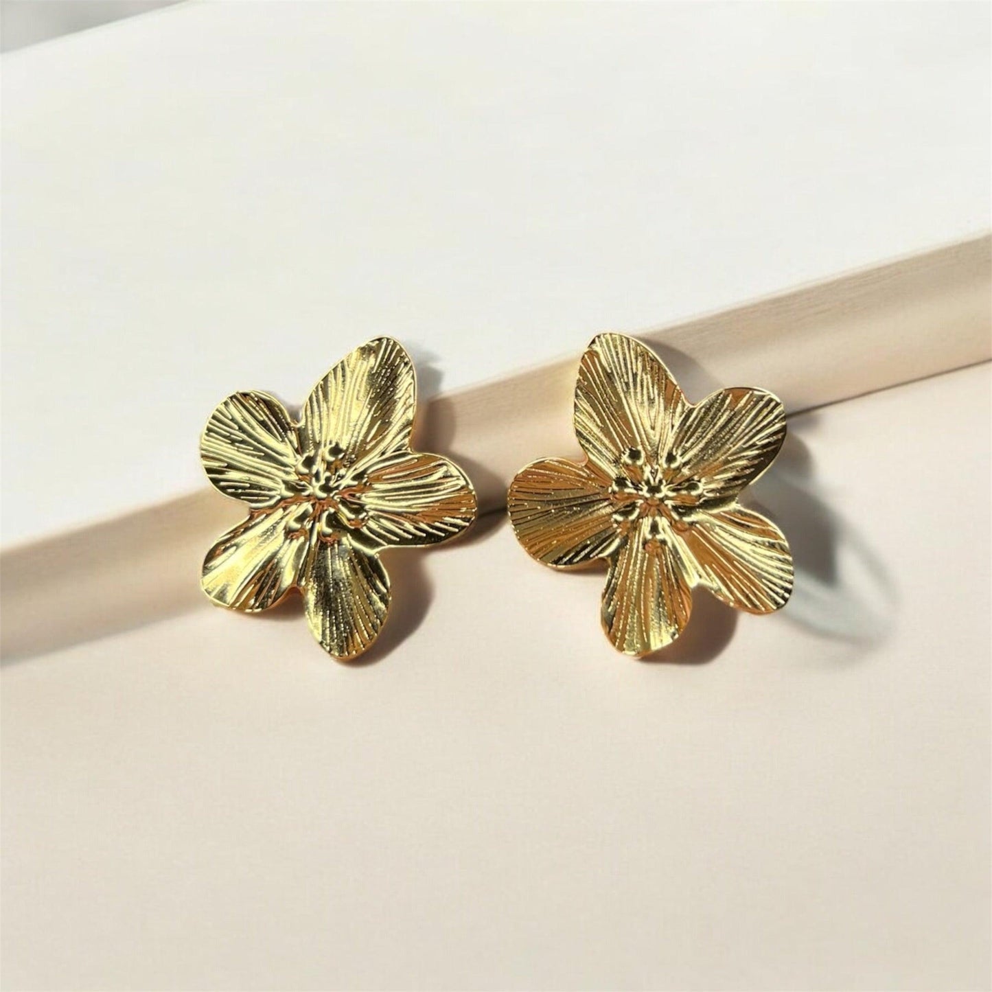 Gold Petals Earrings - Shineers