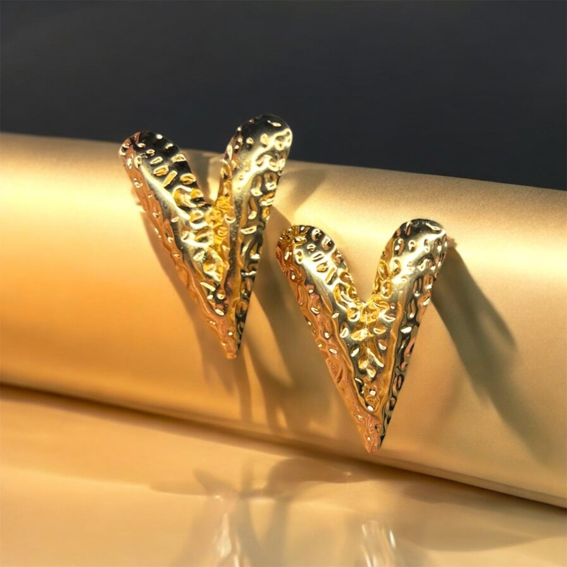 Lucia Heart Earrings - Shineers