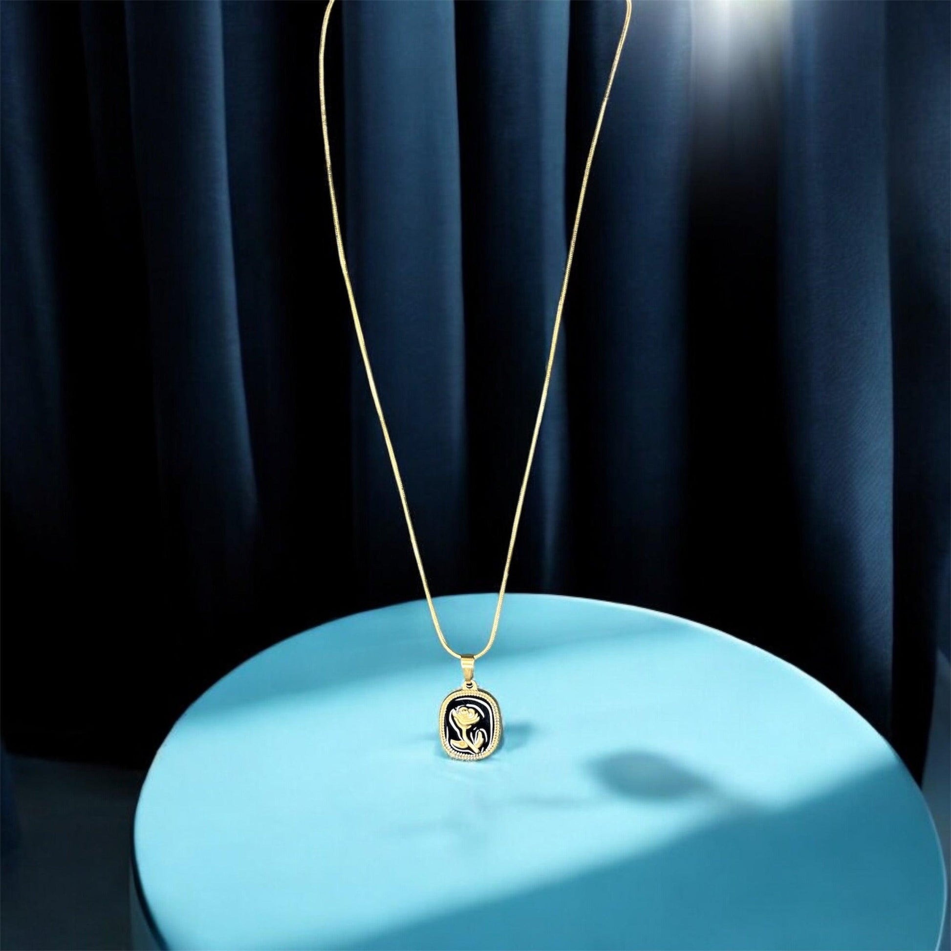 Black Rose Pendant Necklace - Shineers