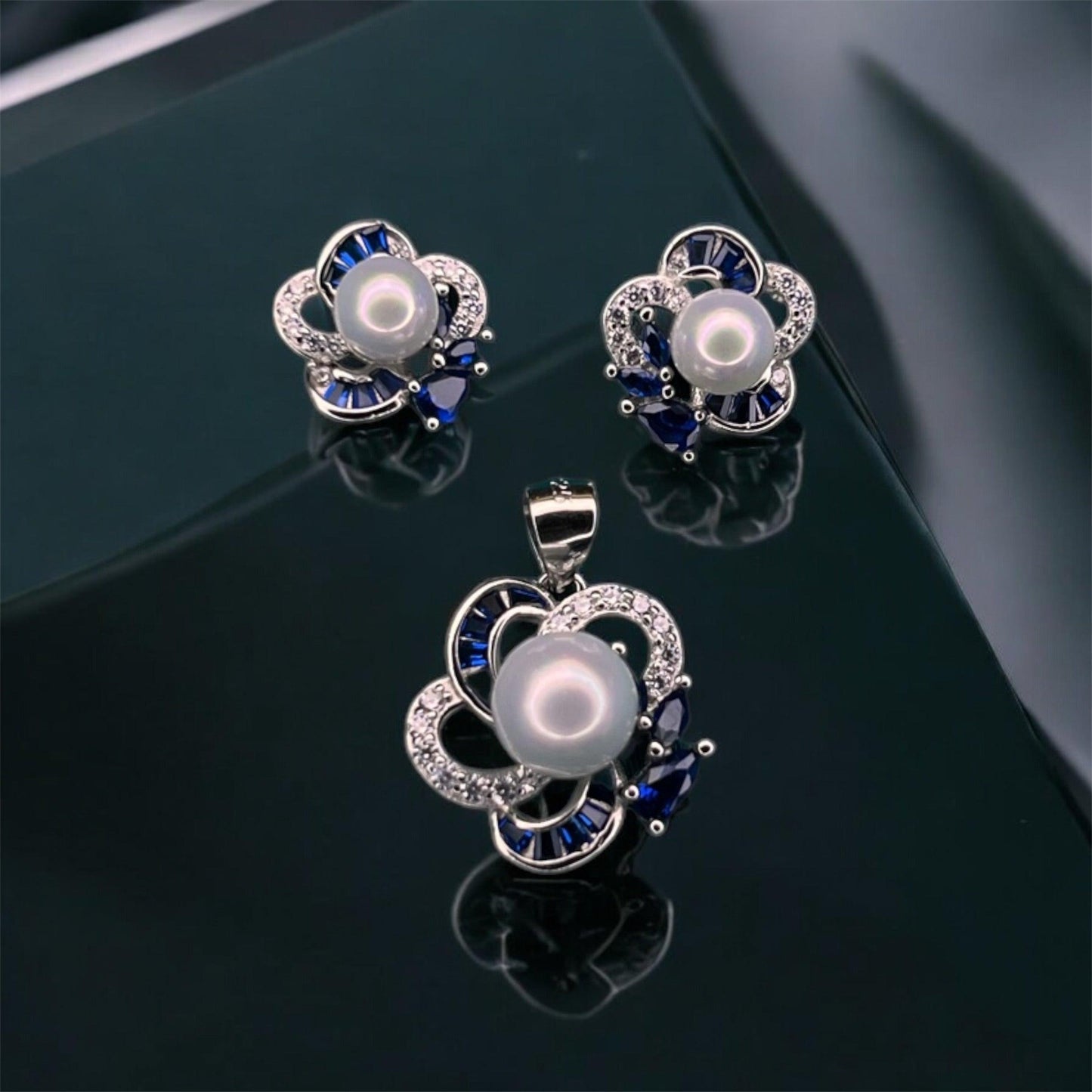 Scarlett Blossom 925 Silver Earrings and Pendant Set - Shineers