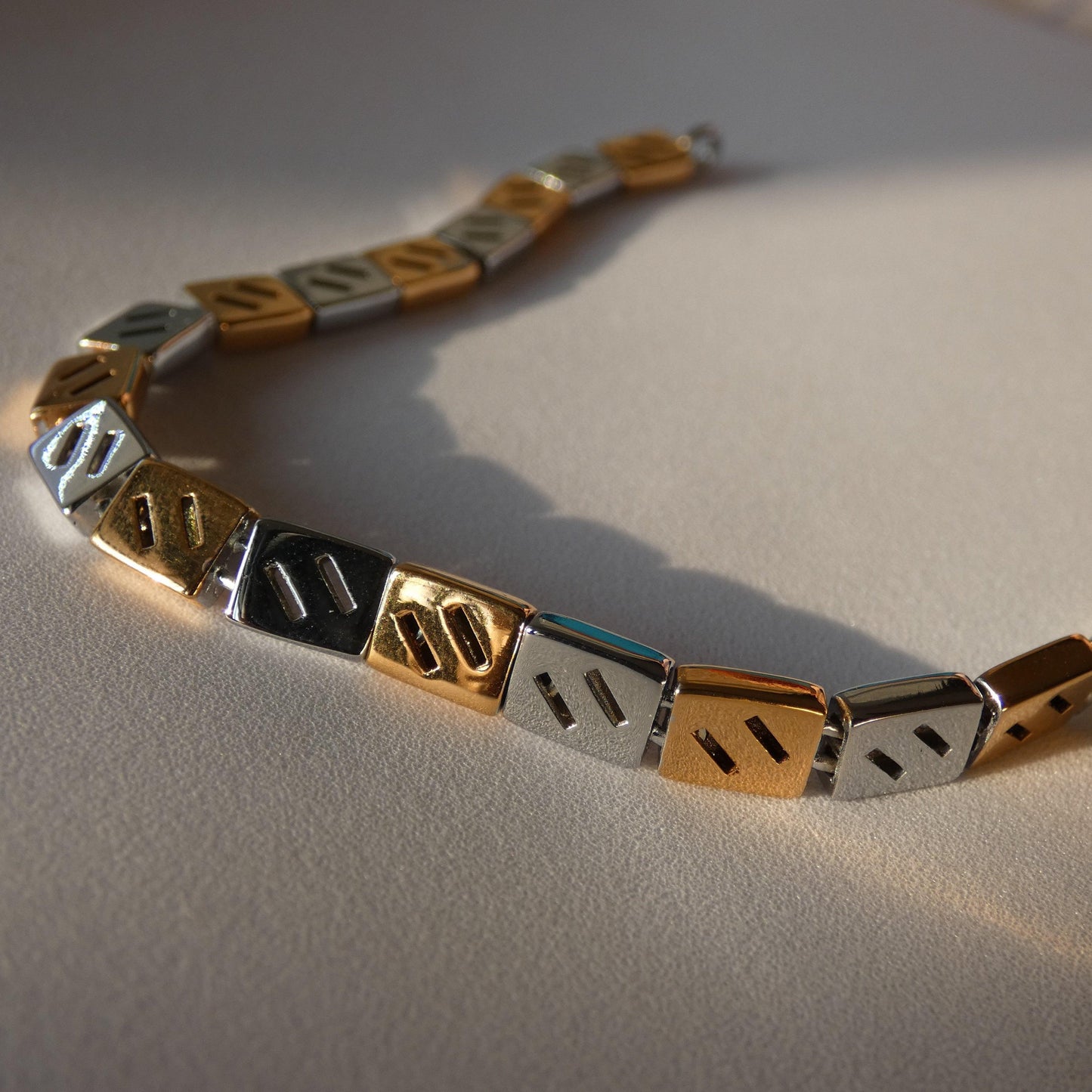 Feel Good 925 Silver Dual Toned Unisex Chain Bracelet - Shineers