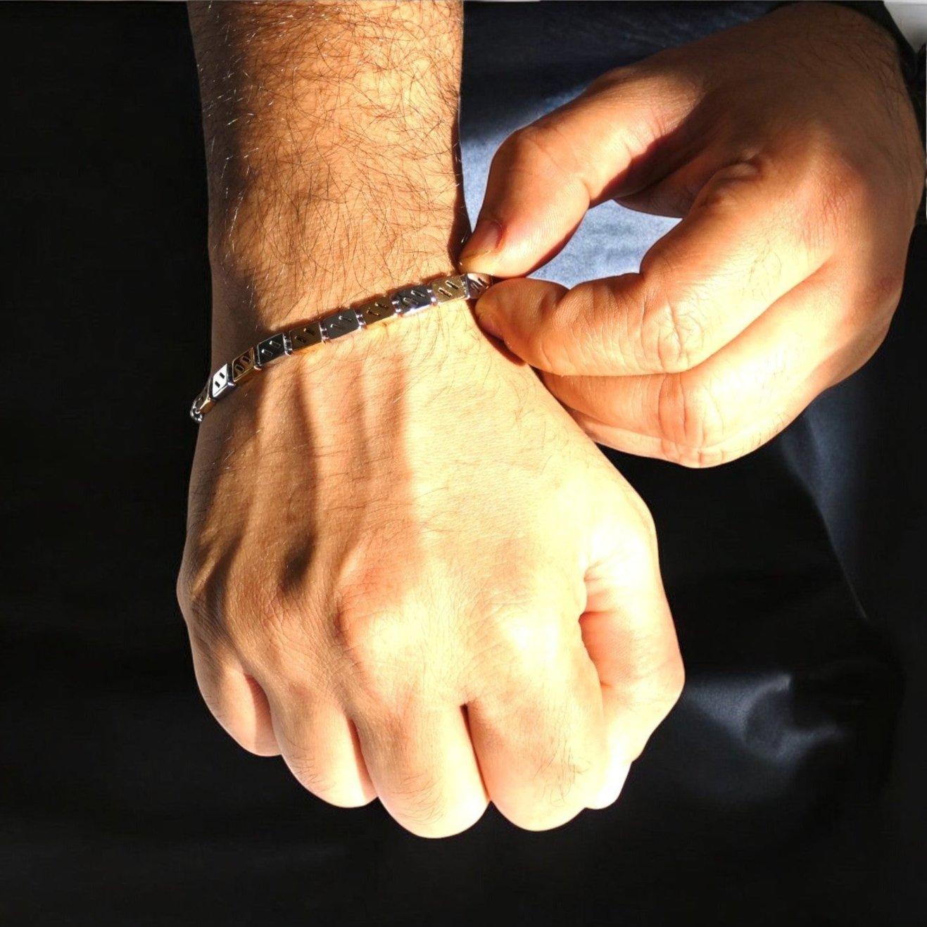 Feel Good 925 Silver Dual Toned Unisex Chain Bracelet - Shineers