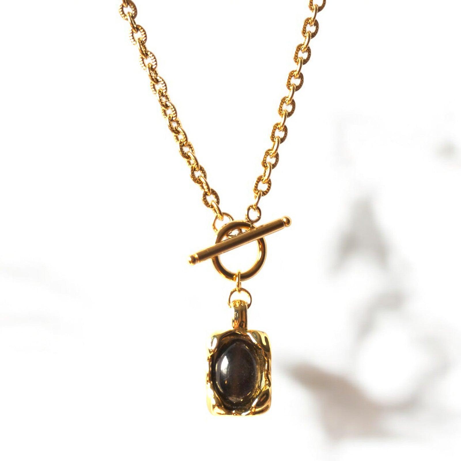 Pretty Stone Pendant Necklace - Shineers