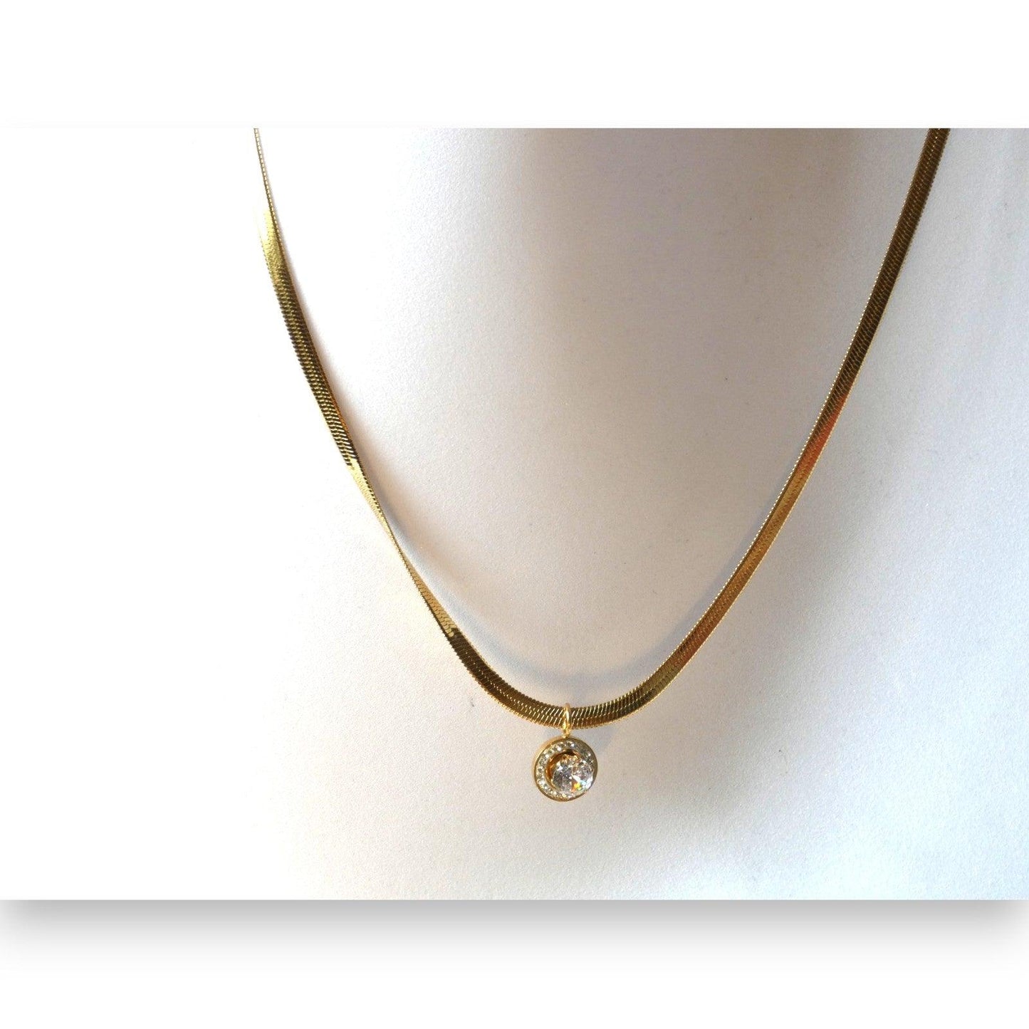 Stone Studded Pendant Necklace - Shineers