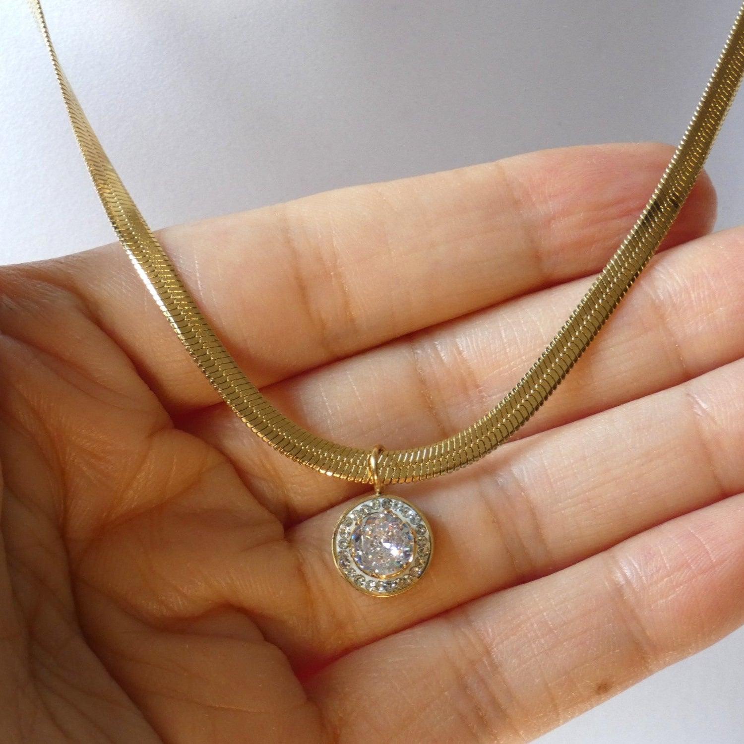 Stone Studded Pendant Necklace - Shineers